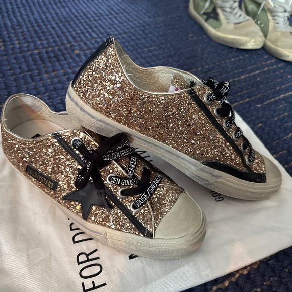 Golden Goose VStar2 - Picture 1 of 2